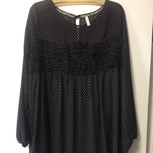Black and white polka dot tunic top